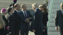President Trump and Melania Trump can't seem to get hand-holding down
