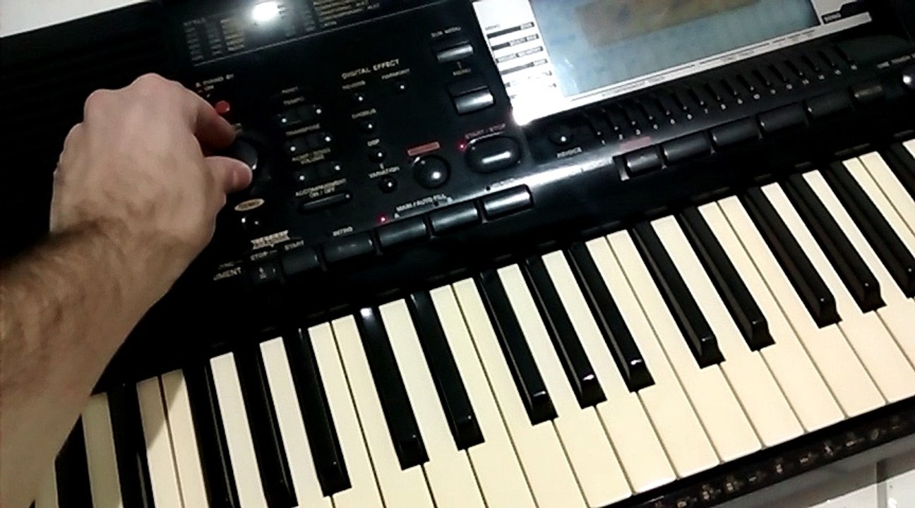 Demonstração TECLADO PSR 630