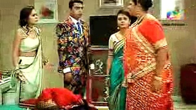Samira Enters Modi Bhavan - Kokila Gets Furious - Saath Nibhana Saathiya - Star Plus