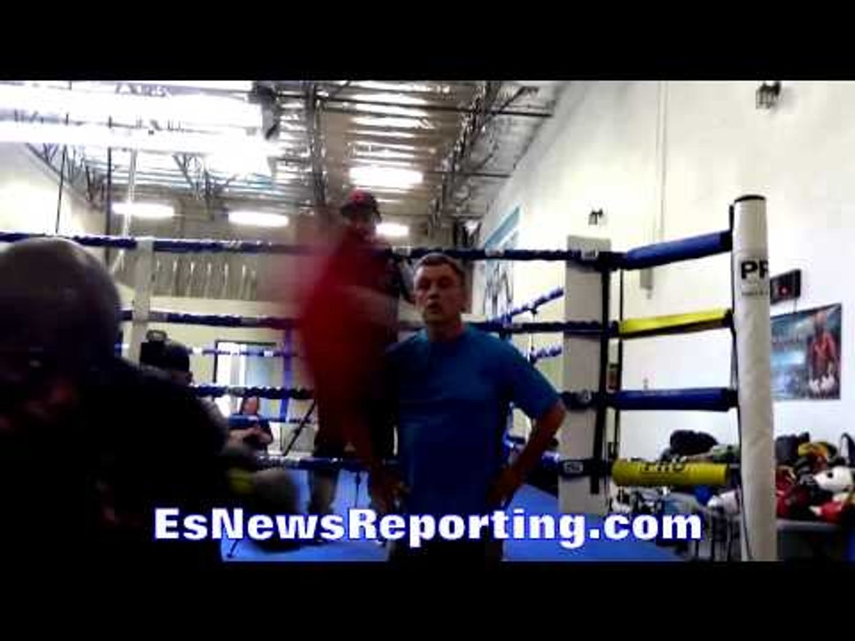 Teddy Atlas To Tim Bradley - Punch and move you got 2 seconds