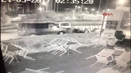 Kadıköy'de Fast Food Restoranına Silahlı Soygun 4 Yaralı-ek Görüntü