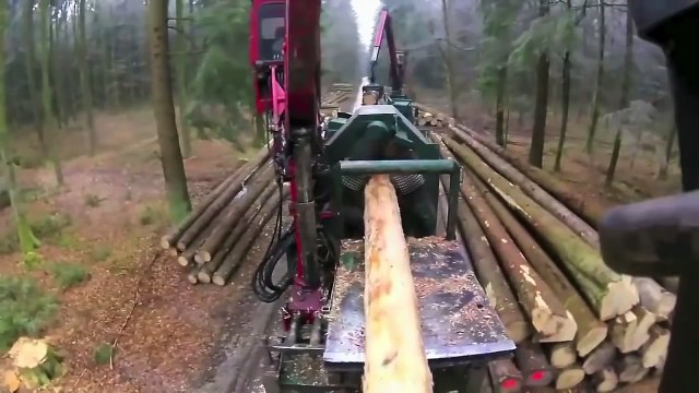 Amazing Modern Mega Machines Unusual Woodwork Sawmill Wood Timber Tractor Cleaver Saw CNC (2)
