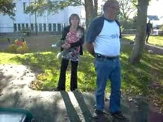 Regarde Papou comment on fait du toboggan