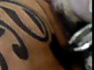 Scéance de tatouage