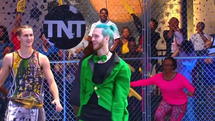 Jordan Kilganon fait kiffer Barkley et O'Neal avec son Dedication Dunk