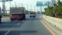 Ce conducteur de camion est vraiment mauvais