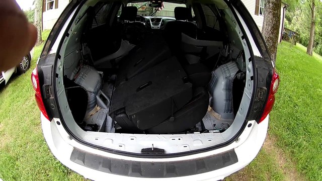 Quand tu as un serpent caché dans la voiture et qu'il est introuvable... Flippant