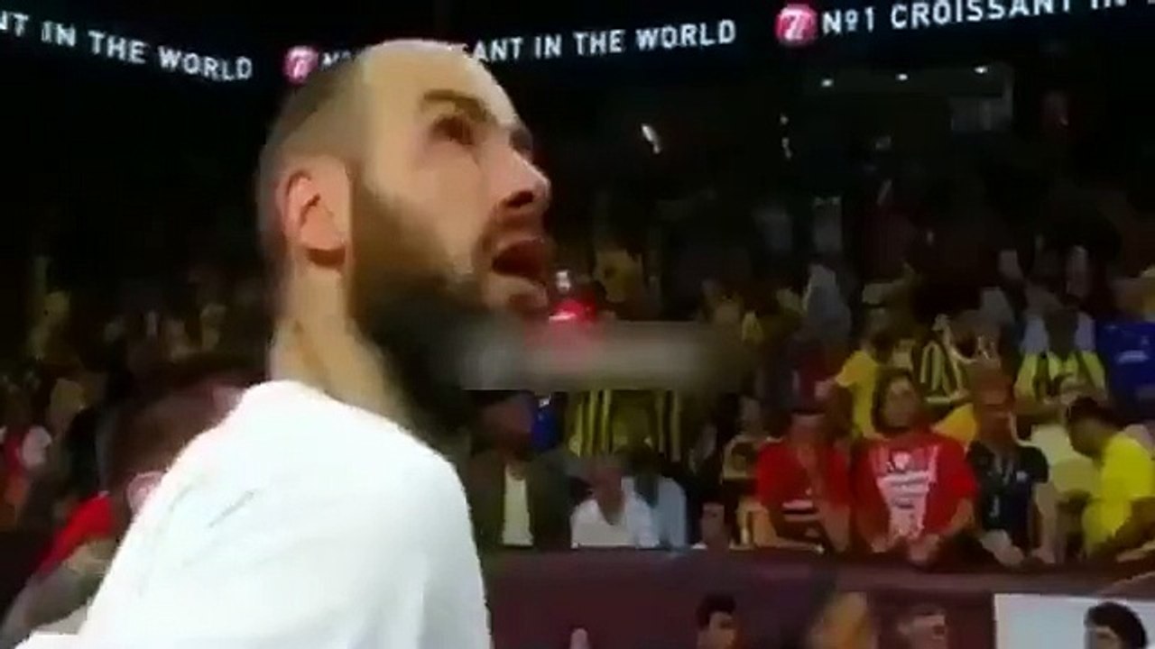 Murat Kosova'nın Bağırmayan Taraftara 'Sosyete' Demesi