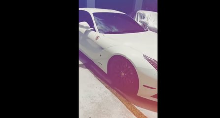 El Ferrari que le regalo Nicky Jam a Silvestre Dangond