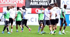 Beşiktaşlı Gökhan İnler'le Adriano, İdmanda Gerginlik Yaşadı