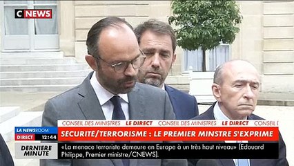 C'est passé inaperçu : François Bayrou a failli trébucher à cause... d'Édouard Philippe !