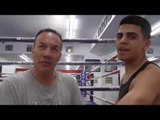 How To Wrap Hands MEXICAN STYLE with trainer Efraim - EsNews Boxing