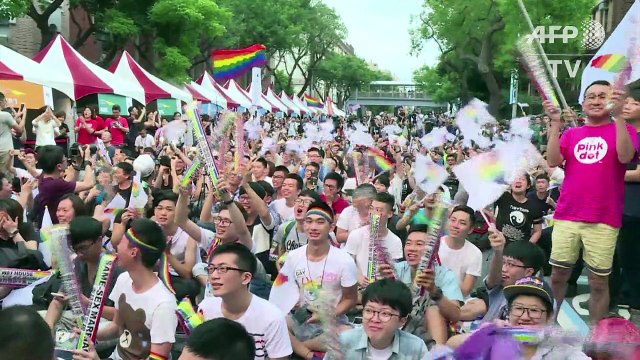 Taiwan court rules in favour of gay marriage in Asia first