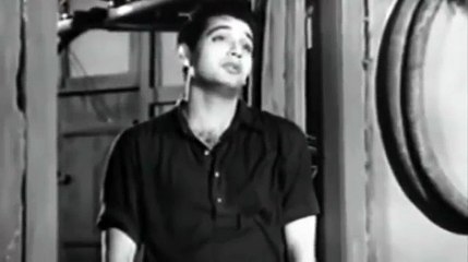 এই মেঘলা দিনে একলা ঘরে থাকে না মন - হেমন্ত মুখোপাধ্যায়