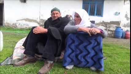 Sağanak Yağış Şehit Ailesini Evinden Etti