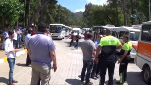 Zabıtaya İlginç Tepki... Onu Çekme Bunu Çek