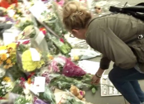 Manchester Saldırısında Ölenler Için Anma Töreni Düzenlendi