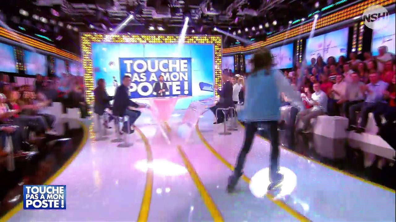 TPMP : Bertrand Chameroy débarque sur le plateau en rollers et chute !