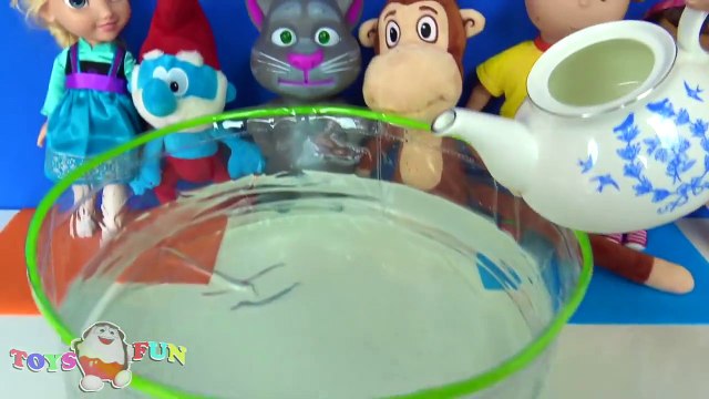 Çizgi film oyuncak karakterleri Kukuli Kayu Doti Şirinler Elsa ile slime Smelli Geli Baff yapıyoruz,Çizgi film izle 2017