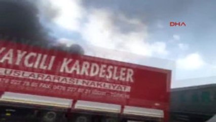 Van PKK'lı Teröristler Tendürek'te Araçları Yaktı