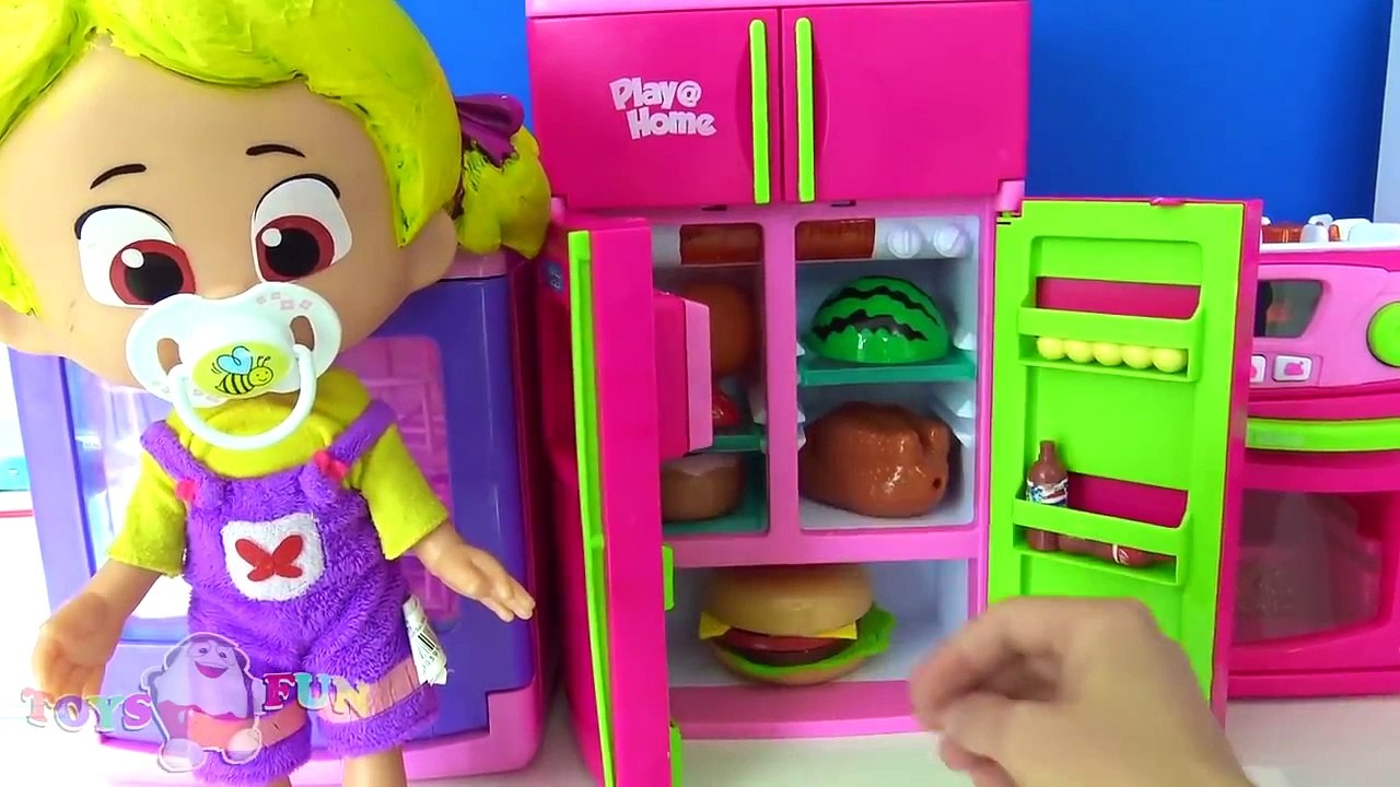 1 Nisan Şakası - Yaramaz Maşa ve Sarışın Niloya kardeşleri Maşa ve Niloyaya kötü eşek şakası yapıyor,Çizgi film izle 2017