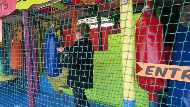 VLOG - SENSATIONS FUN avec une AMIE au LUNA PARK d'HIVER - Manèges & Attractions - 1_3