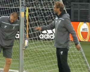 Klopp not after defensive midfielder but wants signings asap