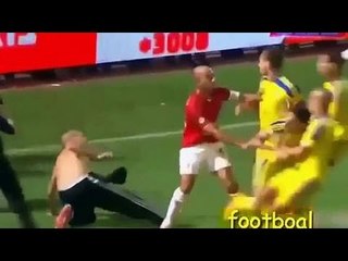 Craziest Football Fans on Pitch