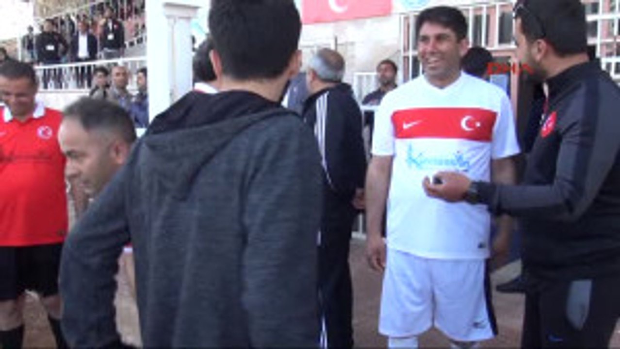 Van'da Gönül Köprüsü Futbol Turnuvası Finali Yapıldı