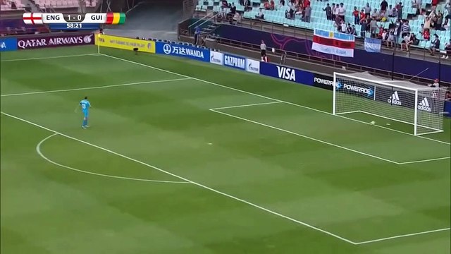 Il marque un but contre son camps à plus de 45 mètres