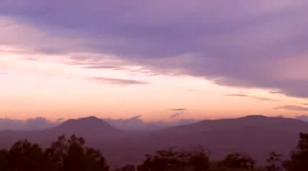من أروع التلاوات النادره - للقارئ / السيد متولي عبد العالvery-emotional-and-beautiful-dailymotion