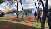 Brasil: Temer llama al ejército para contener desmanes en protesta masiva en Brasilia