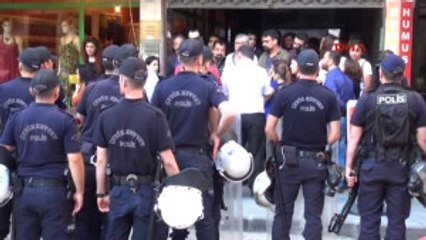 Descargar video: Hatay - Izinsiz Gösteriye Polis Müdahalesi; 18 Gözaltı