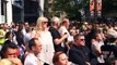 Oasis chanté par la foule en hommage aux victimes de Manchester - Don't Look Back In Anger