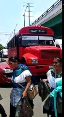 LA MOVILIZACION DE ACARREADOS DE ALBORES GLEASON CAUSANDO CAOS EN TUXTLA