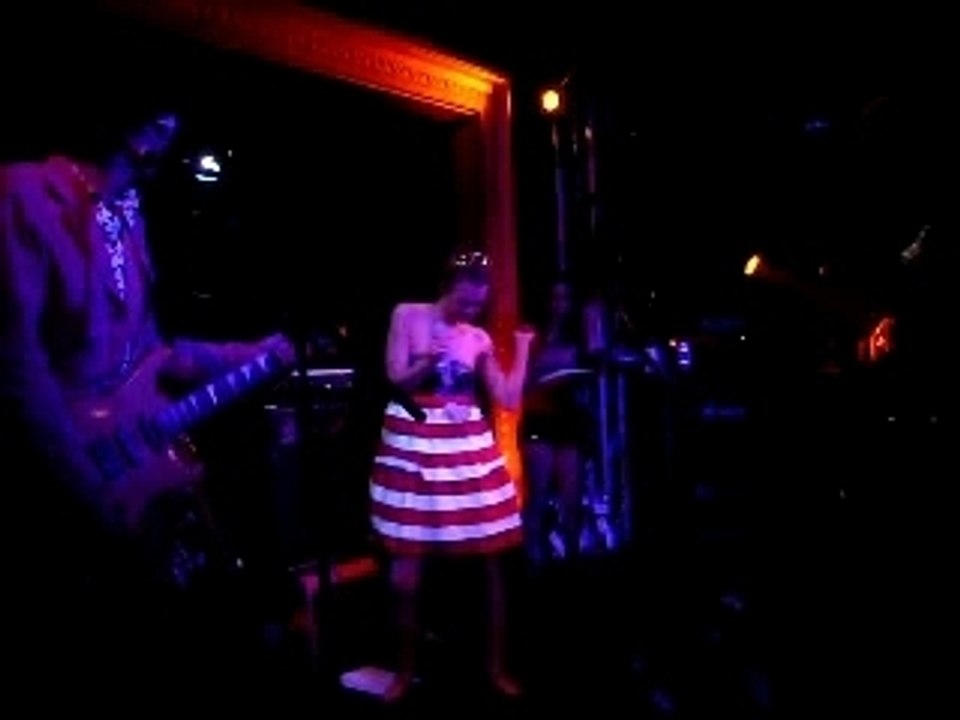 simone elle est bonne - Trop bonne pour toi