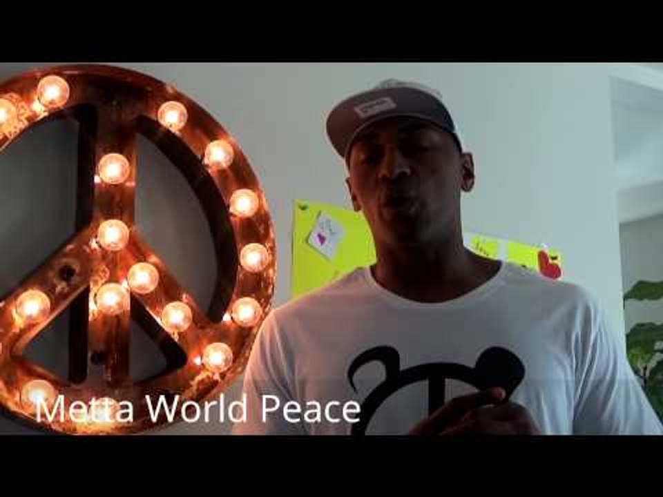 What Did Kobe Bryant Write Metta World Peace? & Talks Kobe vs Lebron esnews