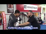 Carlos Morales DOES SICK Floyd Mayweather LIKE MITT WORK - EsNews Boxing