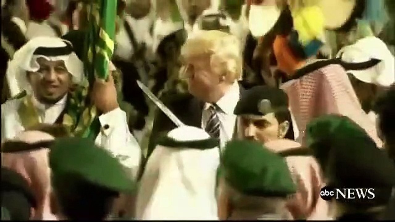 Domald Trump'tan Kılıç Dansı