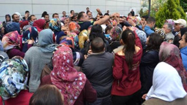 Bedava Halı İzdihama Yol Açtı!