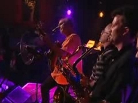 Larry Carlton & Sapphire Blues Band - Josie (Steely Dan)