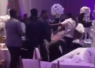 Gelinin Eski Sevgilisi, İlişkiye Girerken Çektikleri Fotoğrafları Düğünde Masalara Bıraktı