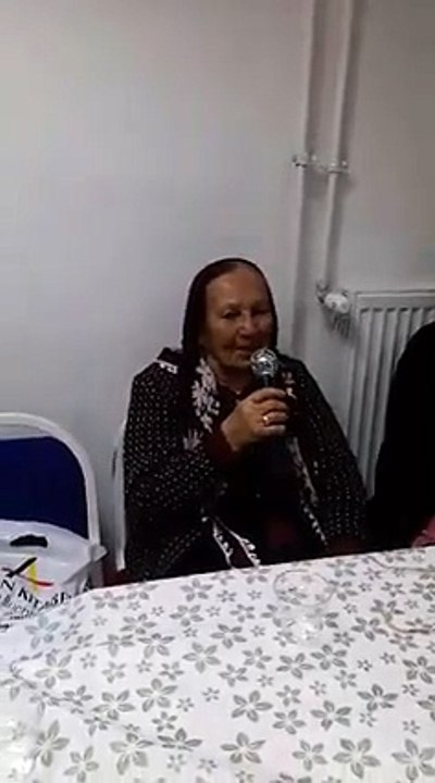 Aşıkgillerden Halil Ayduğan' ın eşi Fatma Ayduğan 'ın Dinleyenleri Eskilere Götüren Türküsü..