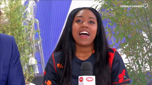 Taliah Webster groupie #1 de Robert Pattinson J'ai regardé chaque Twilight peut être 100 fois ! - Festival de Cannes 2017