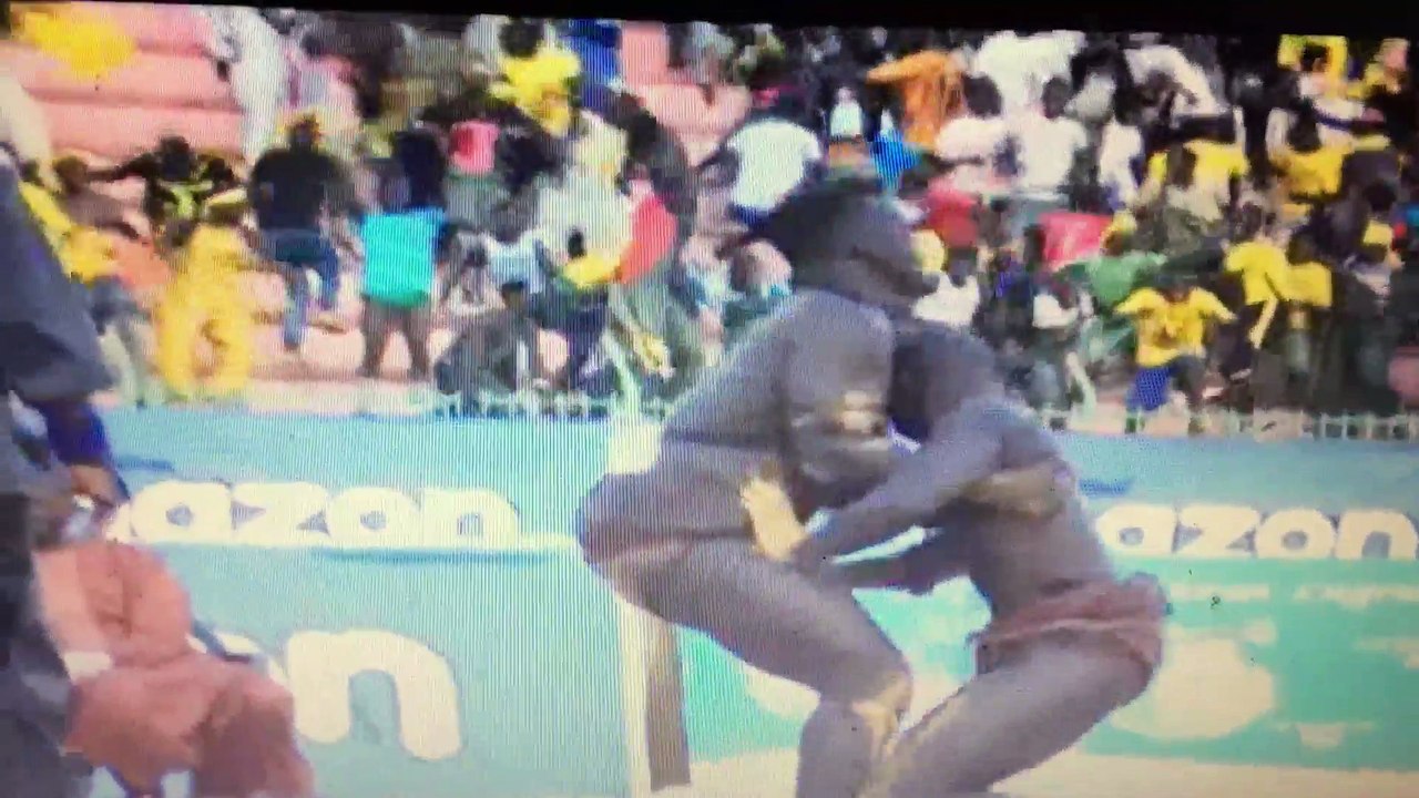 bécaye clash sévèrement le combat pakala vs Jordan