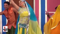 MUJRA QUEEN NARGIS MUJRA - 2017 PAKISTANI MUJRA DANCE