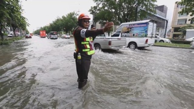 El monzón deja lluvias torrenciales e inundaciones en Bangkok