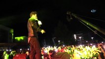 Uşak'ta Gençlik Festivali Kolpa Konseriyle Sona Erdi