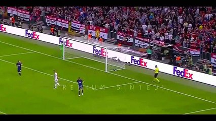 Watch the 2 goals and the best shots of the European League Final!