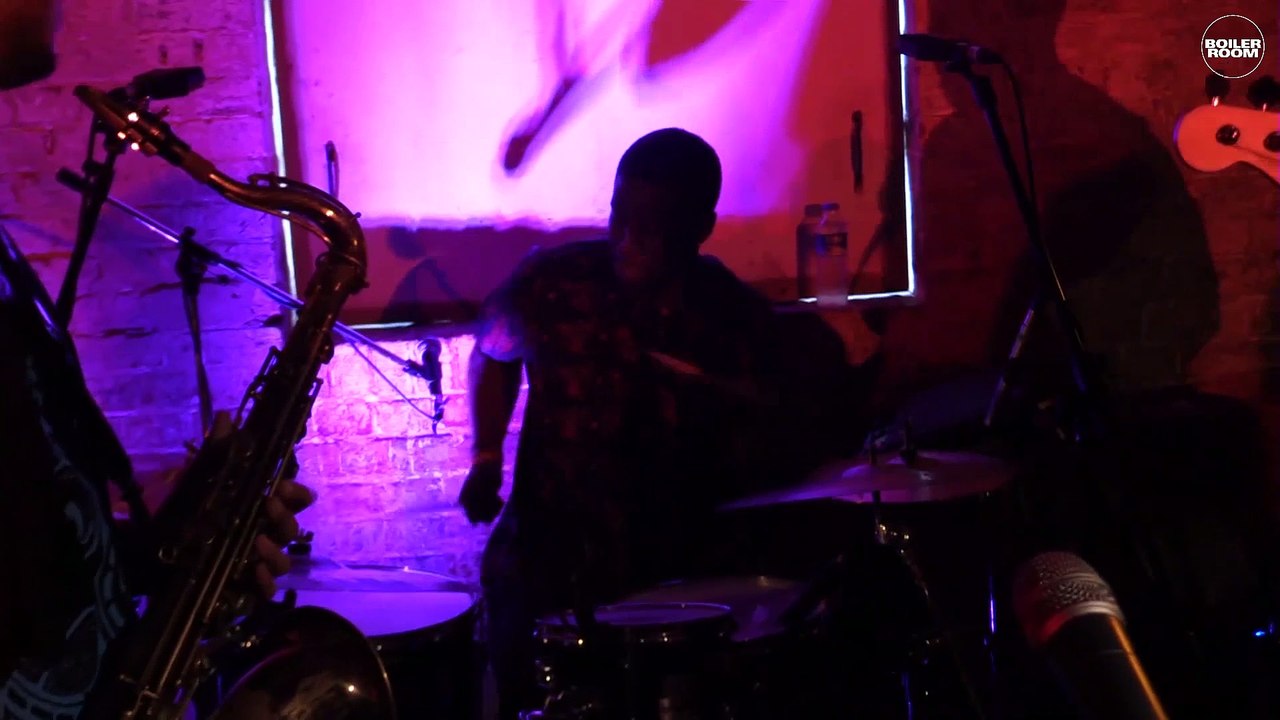 Ezra Collective - Insane drum solo